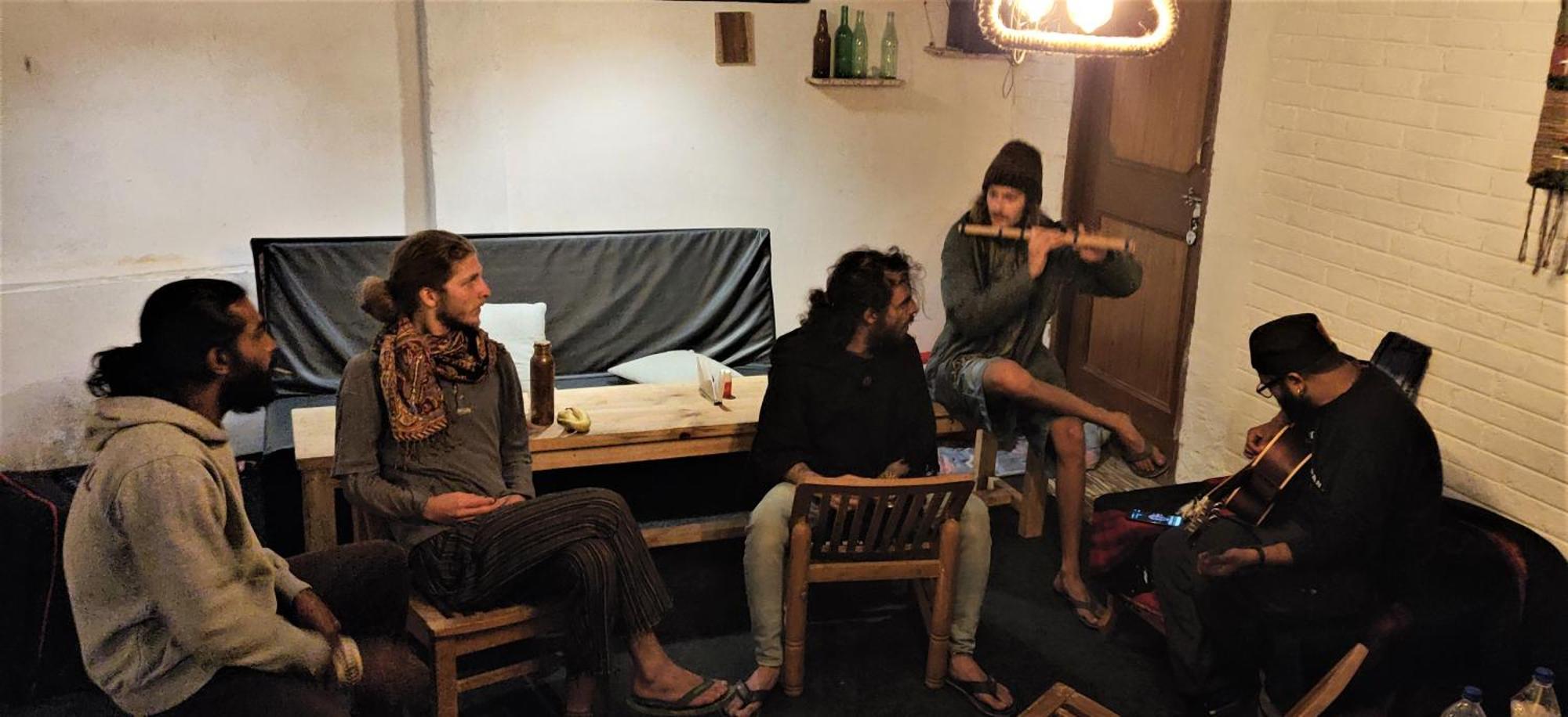 La Voglia-Old Manali Hostel Bagian luar foto